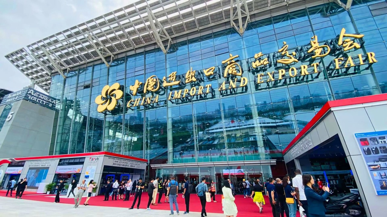 Canton Fair Complex — o maior centro de exposições do mundo, em Guangzhou, com mais de 1,5 milhão de m² de área
